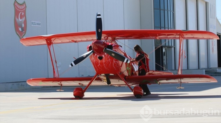 Türk kadın akrobasi pilotu 2024'te yurt dışı uçuş gösterilerini artırmayı hedefliyor