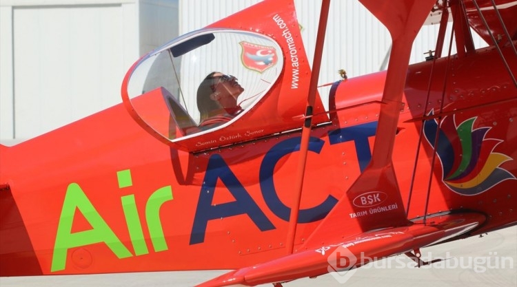 Türk kadın akrobasi pilotu 2024'te yurt dışı uçuş gösterilerini artırmayı hedefliyor