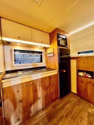 Sağlık çalışanlarının tasarladığı karavan çok beğenildi
