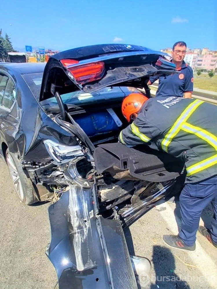 5 aracın karıştığı zincirleme kaza: 2 yaralı