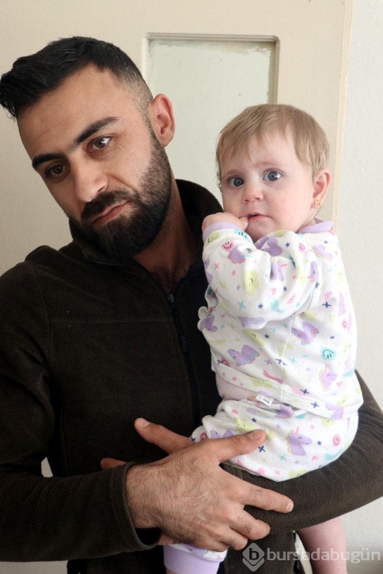 Enkazdan 128 saat sonra çıkarılan Vatin bebek felçli annesiyle hayata yeniden başladı