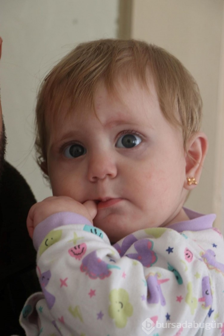 Enkazdan 128 saat sonra çıkarılan Vatin bebek felçli annesiyle hayata yeniden başladı