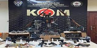 Yüzlerce silah ve parçalarıyla yakalanan 16 sanığa 26'şar yıla kadar hapis istemi
