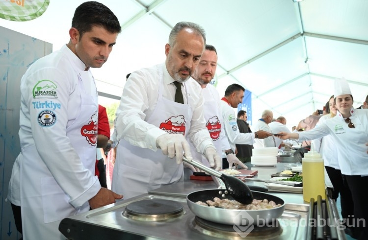 Bursa Gastronomi Festivali 3 günde 500 bin ziyaretçi ağırladı