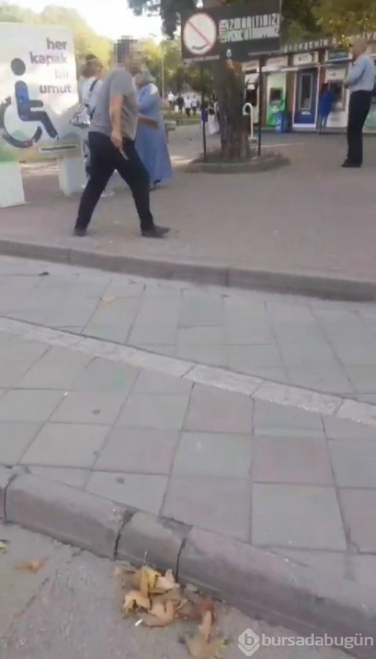 Bursa'da kaza sonrası sürücüler birbirine girdi!