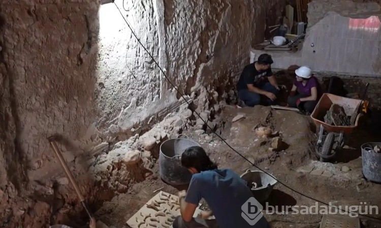 Binanın zemininde mezarlık bulundu: 150 Müslüman gömülmüş!