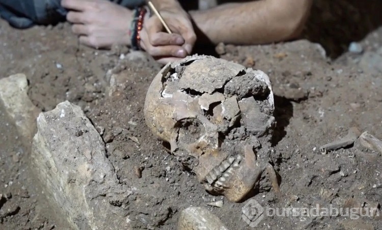 Binanın zemininde mezarlık bulundu: 150 Müslüman gömülmüş!