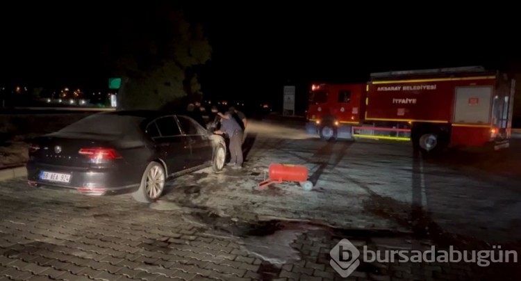 Aksaray'da otomobil seyir halindeyken motor bölümü yandı!