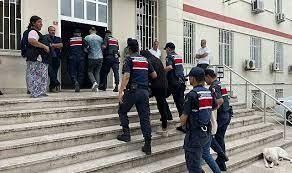 Edirne'de göçmen kaçakçıları kaza yaptı! 9 göçmen yakalandı