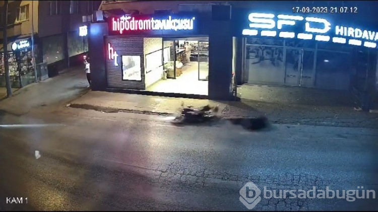 Bursa'da motosikletli bir başka motosiklete çarptı! 1 ağır yaralı