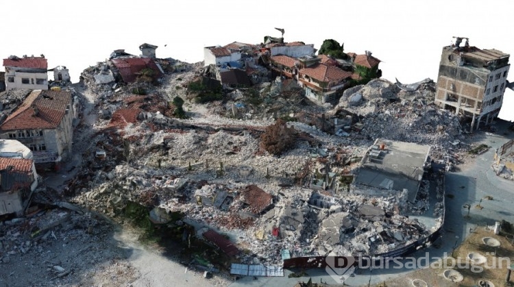 Büyükşehir deprem bölgesinde çalışmalarını sürdürüyor