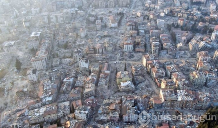 Büyükşehir deprem bölgesinde çalışmalarını sürdürüyor