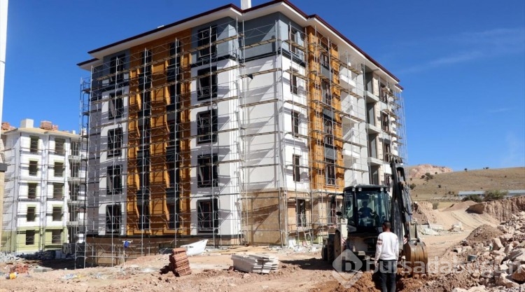 Depremden etkilenen Elazığ'da kalıcı konutlar yükseliyor
