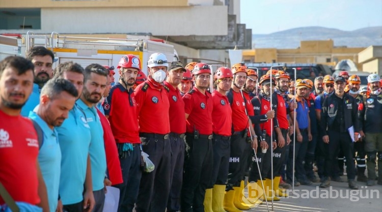Türkiye'nin "iyilik hareketi" Libya'daki afetin acısını hafifletmeye çalışıyor
