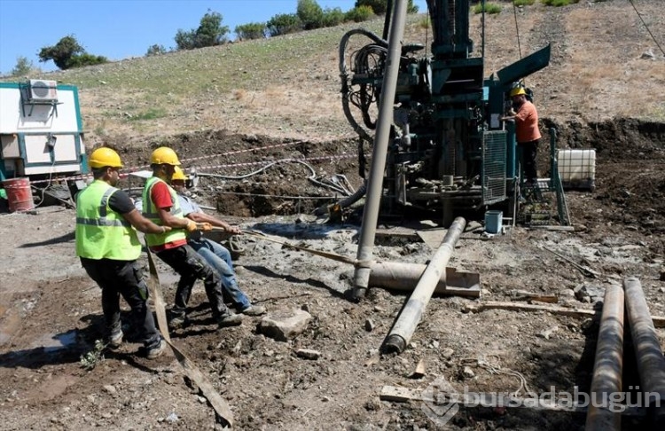 DSİ ekipleri Hatay'da depremzedeler için 31 içme suyu kuyusu açtı