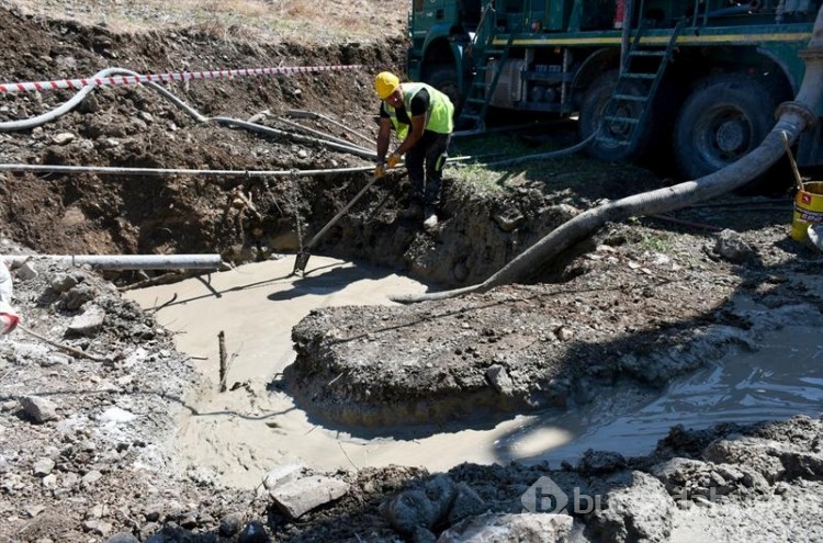 DSİ ekipleri Hatay'da depremzedeler için 31 içme suyu kuyusu açtı