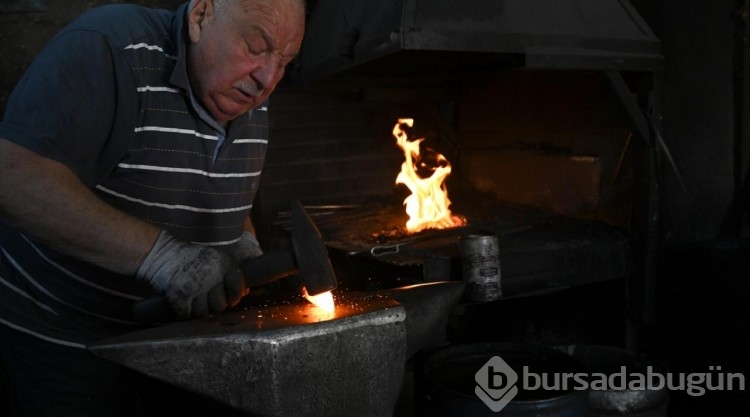 Yarım asırdır demiri hamur gibi şekillendiriyor