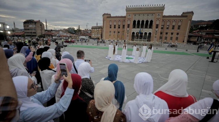 Srebrenitsa soykırımının 28. yılında Saraybosna'da anma etkinliği düzenlendi