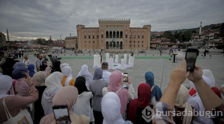 Srebrenitsa soykırımının 28. yılında Saraybosna'da anma etkinliği düzenlendi