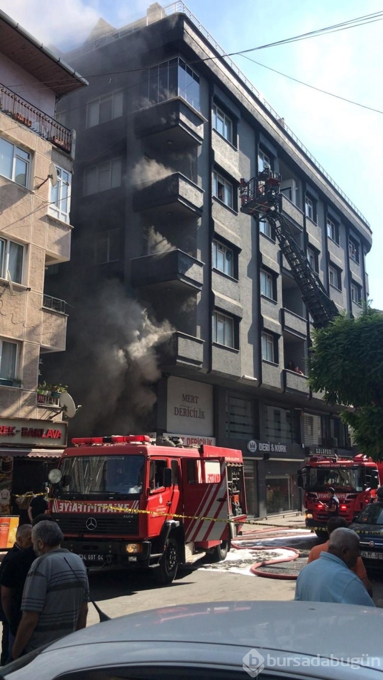 Zeytinburnu'nda tekstil atölyesinde yangın çıktı