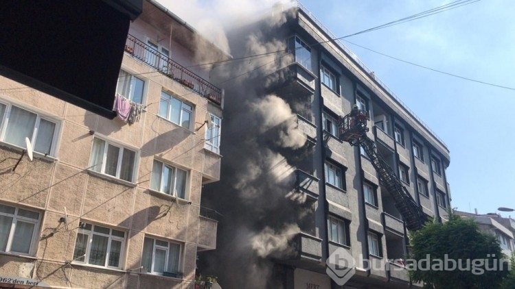 Zeytinburnu'nda tekstil atölyesinde yangın çıktı