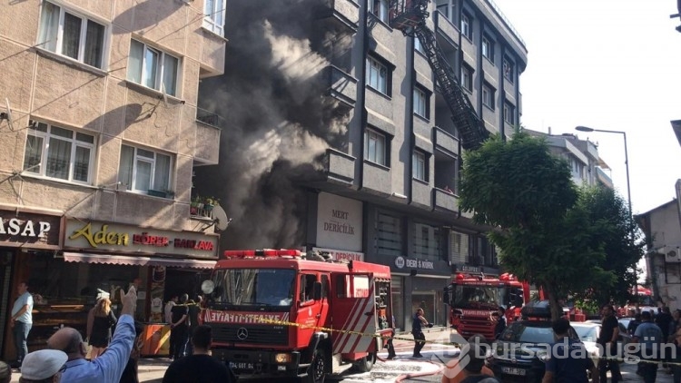 Zeytinburnu'nda tekstil atölyesinde yangın çıktı