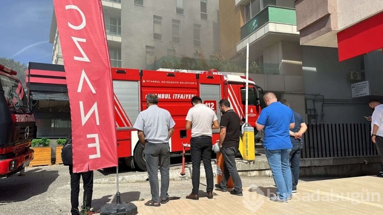 Üsküdar'da boya deposunda yangın çıktı