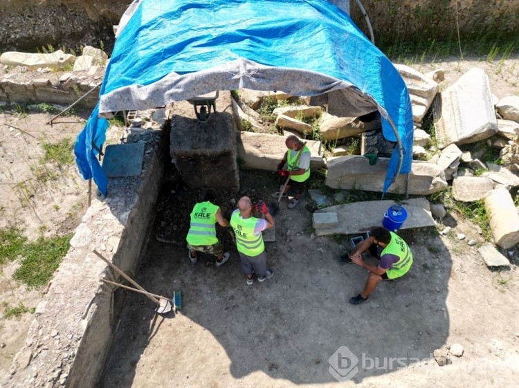 Bartın'daki kazılarda Büyük İskender heykelinin başı bulundu
