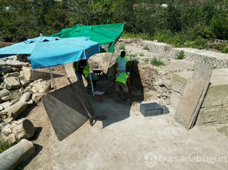 Bartın'daki kazılarda Büyük İskender heykelinin başı bulundu

