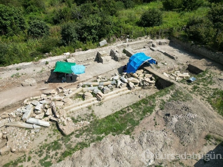 Bartın'daki kazılarda Büyük İskender heykelinin başı bulundu
