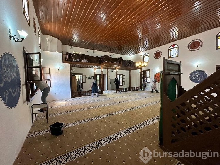Bursa'daki Nilüfer Hatun Cami'ye başkan sahip çıktı