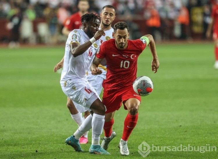 Hakan Çalhanoğlu'dan Kuntz için olay sözler! 