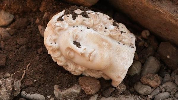 Amasra'daki Roma dönemine ait heykel başı bulundu