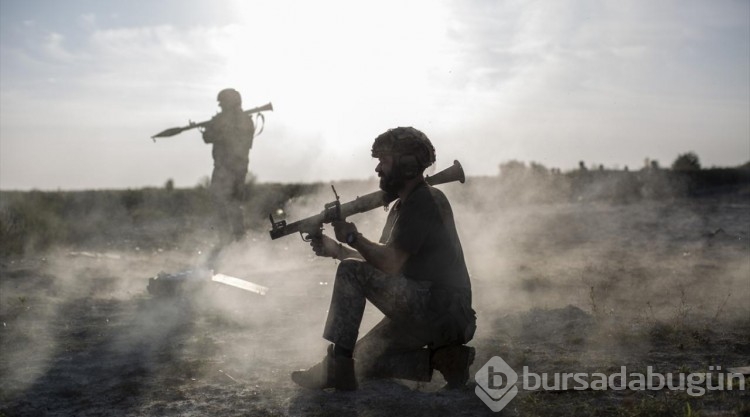 Ukrayna ordusu Donbas bölgesinde askeri eğitimlerini sürdürüyor