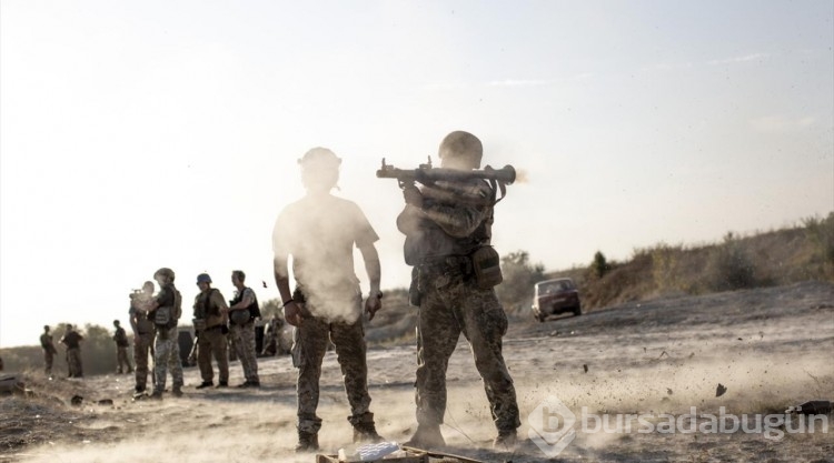 Ukrayna ordusu Donbas bölgesinde askeri eğitimlerini sürdürüyor