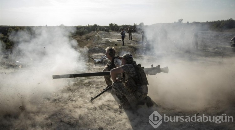 Ukrayna ordusu Donbas bölgesinde askeri eğitimlerini sürdürüyor