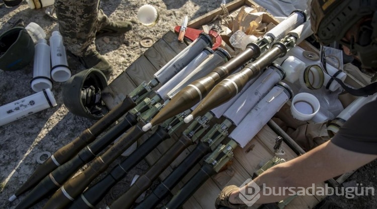Ukrayna ordusu Donbas bölgesinde askeri eğitimlerini sürdürüyor