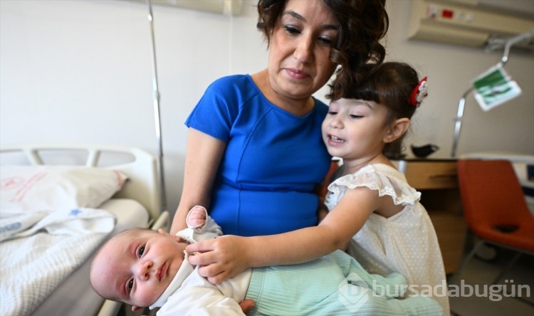 Nefes kesen organ nakli operasyonu anne ve bebeğine "hayat" verdi
