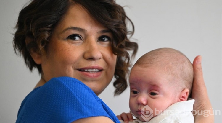 Nefes kesen organ nakli operasyonu anne ve bebeğine "hayat" verdi
