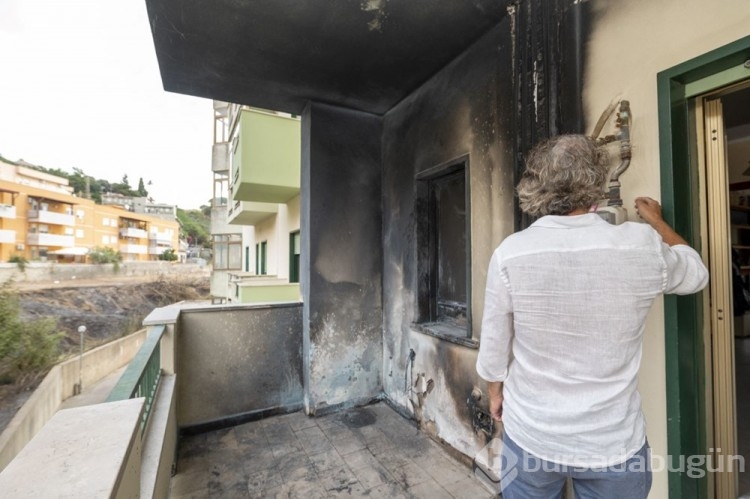 İtalya'nın Sicilya Adası'nda Orman Yangını
