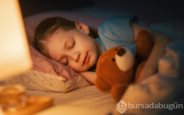 Bebeklerin uyku düzeni! Zorlamak işe yaramıyor