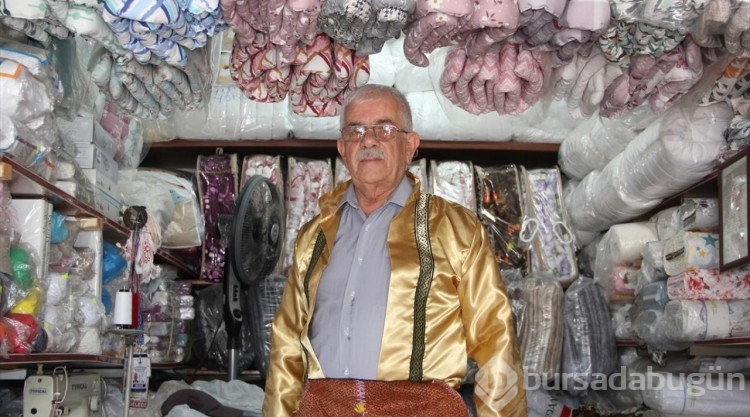 "Yılın Ahisi" yarım asırdır iğne ipliği elinden düşürmüyor
