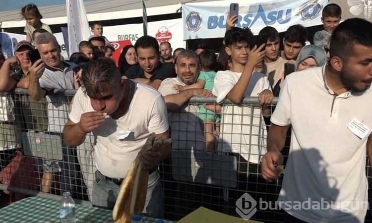 6 dakikada dev kol böreğini mideye indirdi, 10 bin TL'yi kaptı