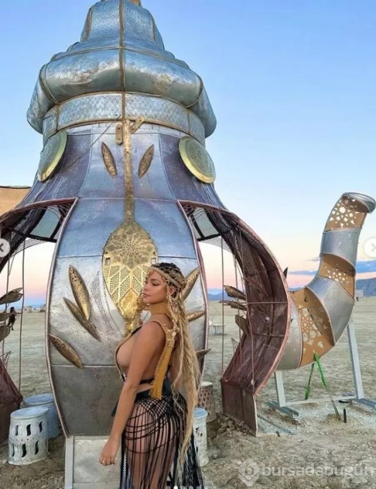 Demi Rose festival tarzıyla olay oldu