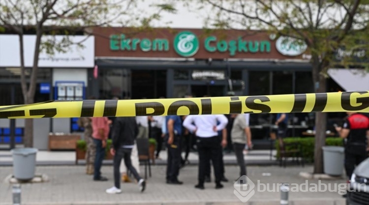 İzmir'de adliye önünde çatışma: 4 yaralı