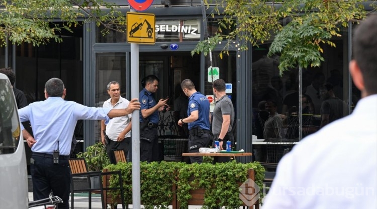 İzmir'de adliye önünde çatışma: 4 yaralı