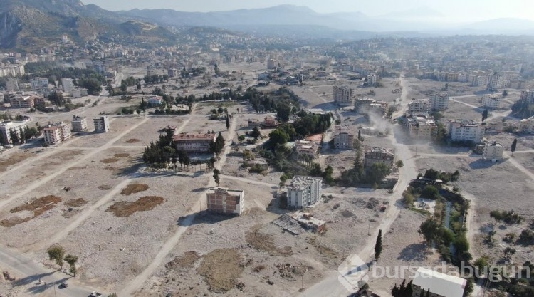 Hatay'da enkazın yüzde 72'si kaldırıldı ama sokaklar tanınmaz halde!