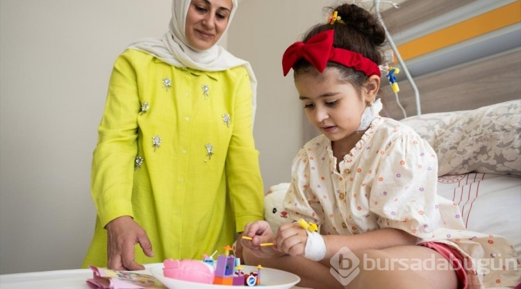 Minik Defne'nin doğuştan "yarım kalbi" artık sağlıkla atacak