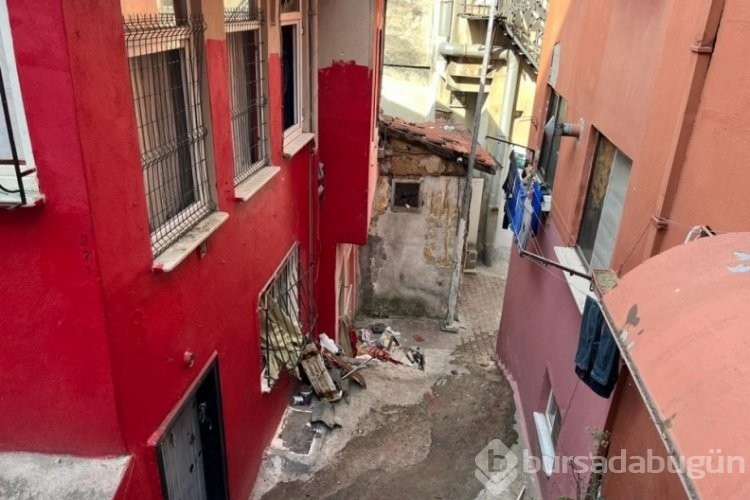 Bursa'nın o mahallesi can güvenliğinden endişeli! "Sabah bir uyanıyorsun, evin kapısı yok"