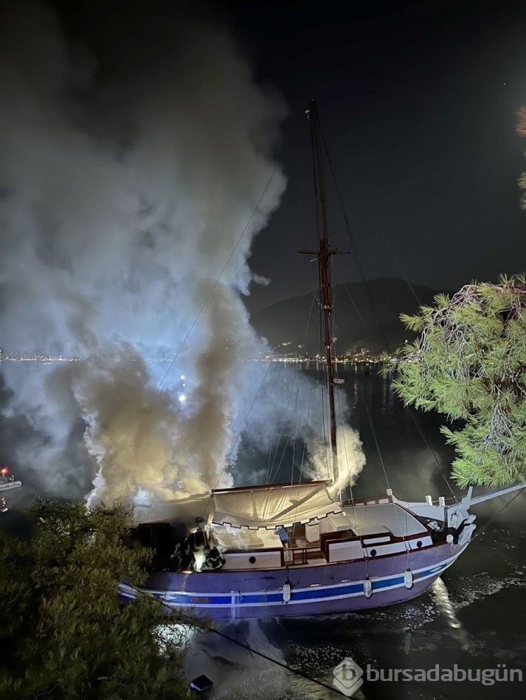 Fethiye'de bir teknede yangın çıktı